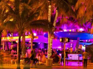 Exploring Miami's Nightlife in 2024 - A Beginner's Guide to Clubs and Bars