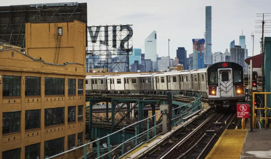 How to Navigate NYC’s Public Transportation