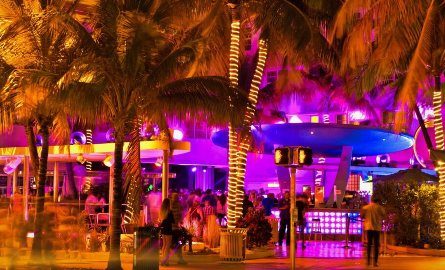 Exploring Miami's Nightlife in 2024 - A Beginner's Guide to Clubs and Bars