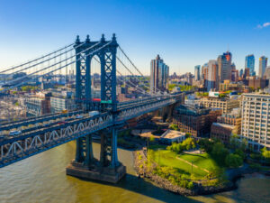 New York Must-See Attractions and Activities, Manhattan Bridge in New York, USA